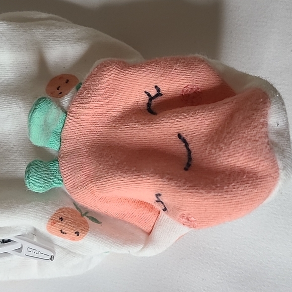 Carter's Peaches Zippered Footie, 9M - Picture 4 of 7